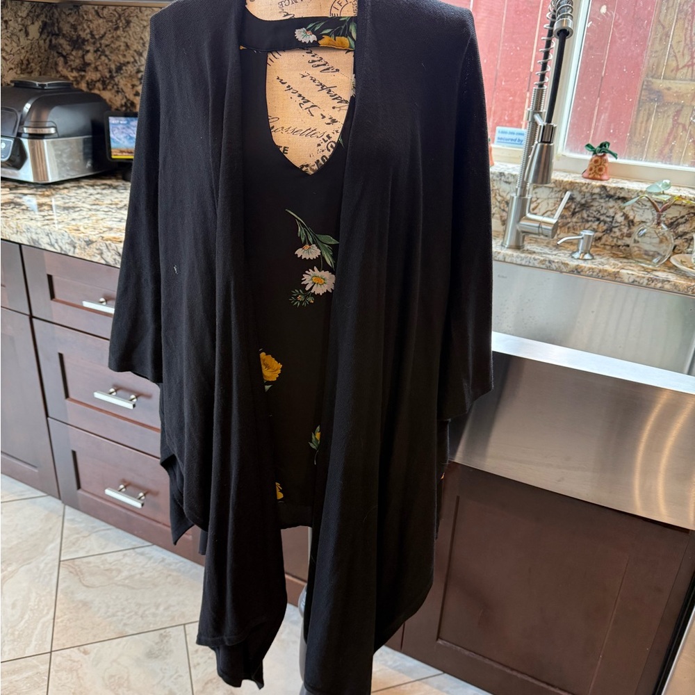 Black Open Front Ruana - Picture 1 of 5